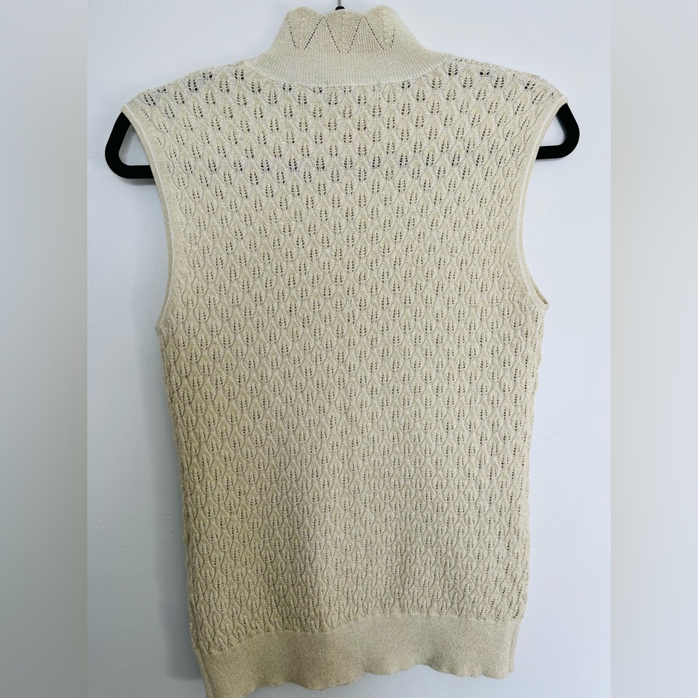 Tahari knit top